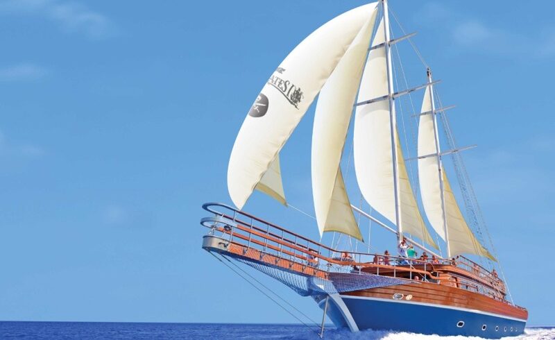 Pirates Boat Snorkeling Cruise | Ras Mohamed Sharm el Sheikh